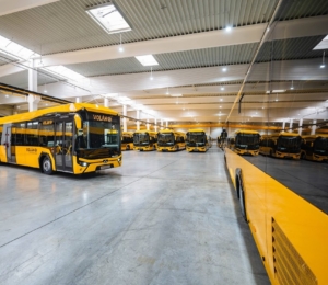 Történelmi szerződés: Ezer magyar Credobus érkezhet a VOLÁN-flottába